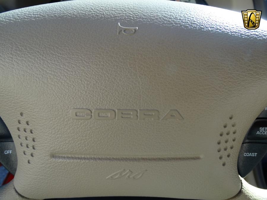 Детали интерьера Ford Mustang SVT Cobra Coupe 1999 года  (фото 42 из 84)